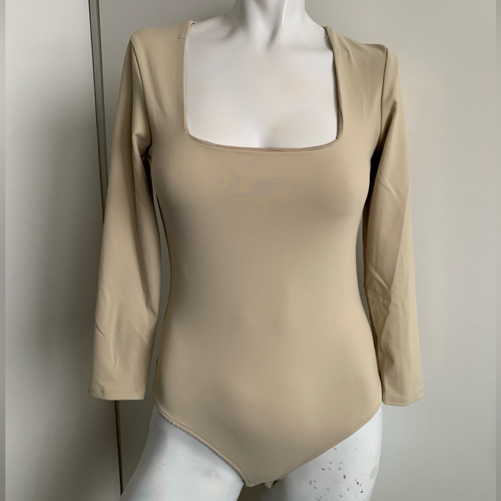 Intimately Free People size medium beige square neck 3/4 sleeve bodysuit
